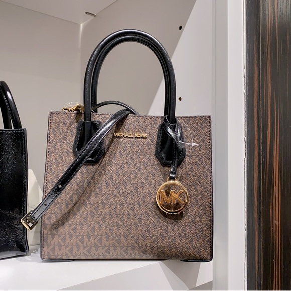 Michael Kors Mercer Medium Crossbody Bag - Picture 1 of 9